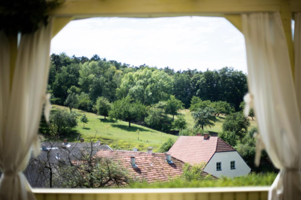 Kupfer-Dachl Otel Katzelsdorf Dış mekan fotoğraf